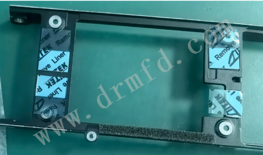 體感游戲機(jī)金屬支架-導(dǎo)熱硅膠片復(fù)合散熱方案