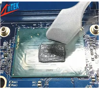 導熱硅脂涂顯卡