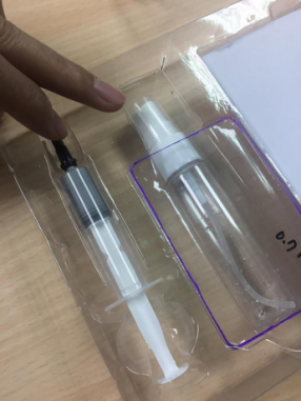 盒裝4公克針筒導(dǎo)熱膏(TIG780-52)附含清潔及刷印工具組